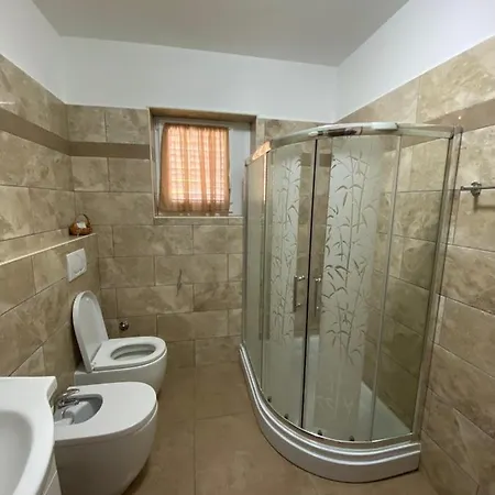 Sara * Omišalj